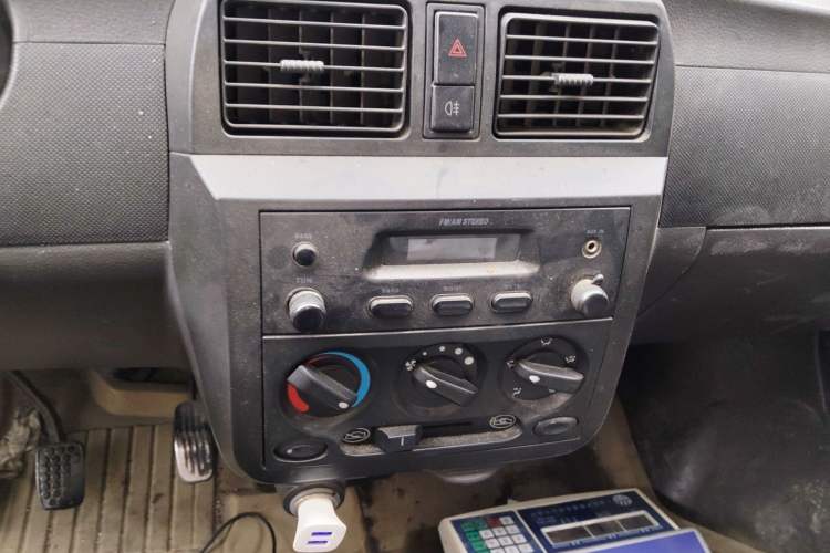 Used Wuling Rongguang 2011 1.2L Base Version
