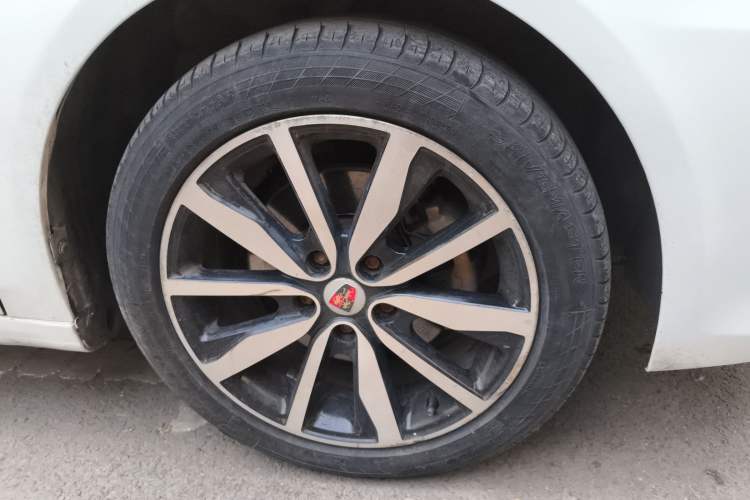 Used Roewe i6 2018 20T Automatic Internet Smart Edition
