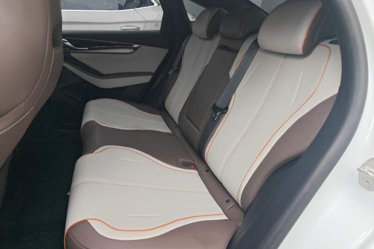 Used BYD Qin PLUS 2024 HONOR Edition DM-i 120KM Beyond Model
