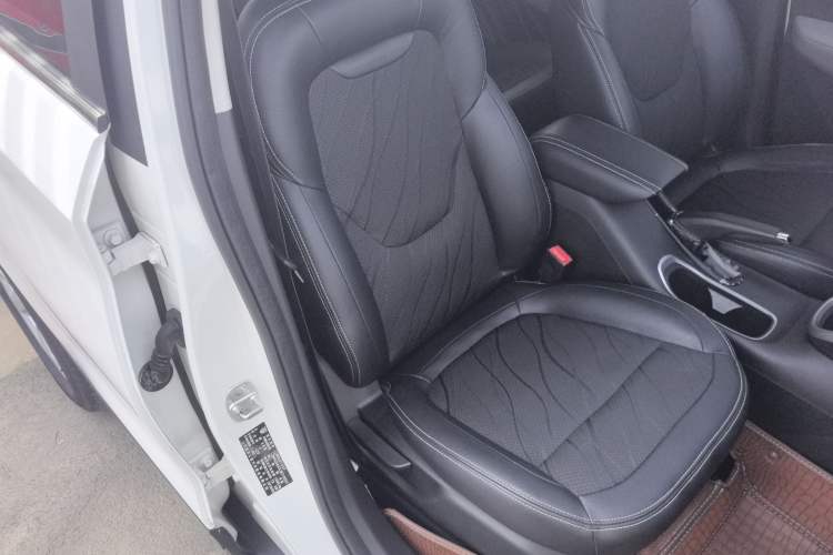 Used Baojun 510 2017 1.5L Automatic Fashion Model
