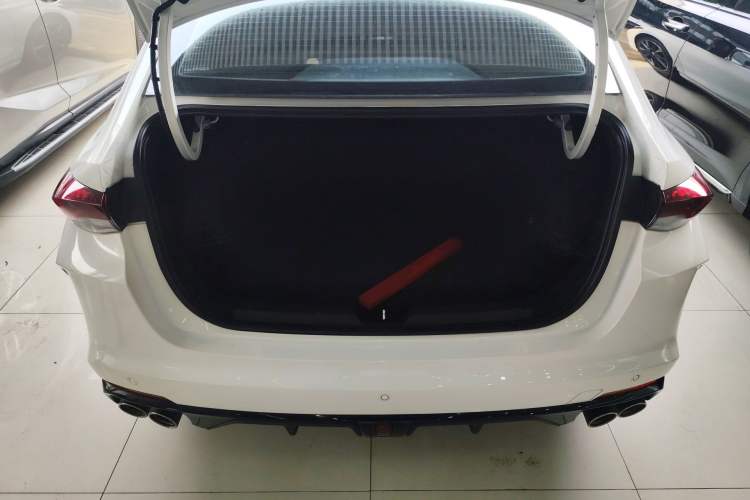 Used GAC Trumpchi EMPOW 2023 270T DCT J16 Version Trunk