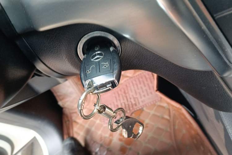 Used Mercedes-Benz M-Class 2014 ML 320 4MATIC