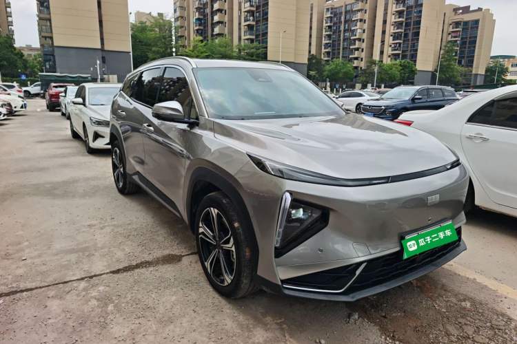 Used Geely Galaxy L7 2025 EM-i 115km Exploration+ Edition Front Right 45 Deg