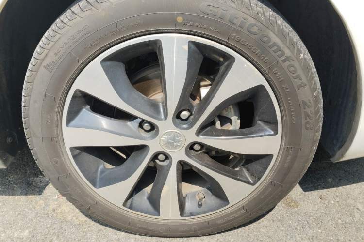 Used Venucia M50V 2017 1.6L XL CVT Luxury Edition
