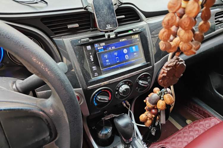 Used Honda Crider 2013 1.8L automatic luxury edition
