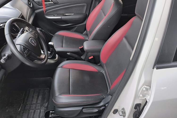 Used CHANGAN CS15 2016 1.5L Manual Luxury Edition
