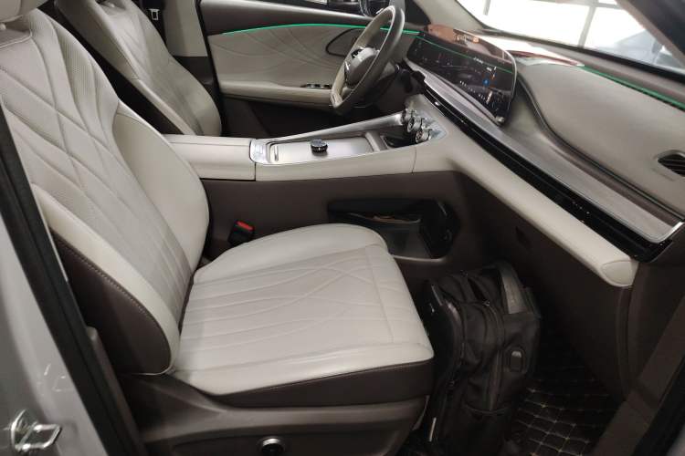 Used EXEED Stellar C-DM 2024 1.5T Long-Range Pro
