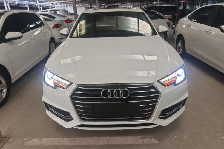 Used Audi A4L 2019 40 TFSI Ambition China VI Front