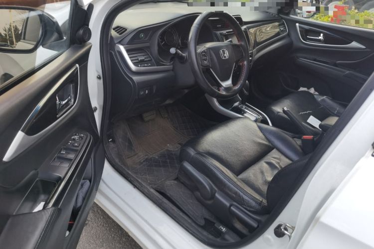 Used Honda Crider 2013 1.8L automatic luxury edition
