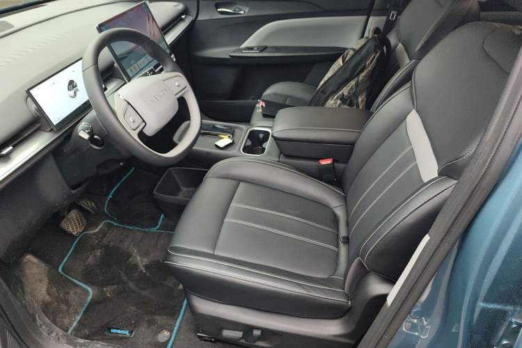 Used Venucia VX6 2025 Large Flat-Layout 520 Pro