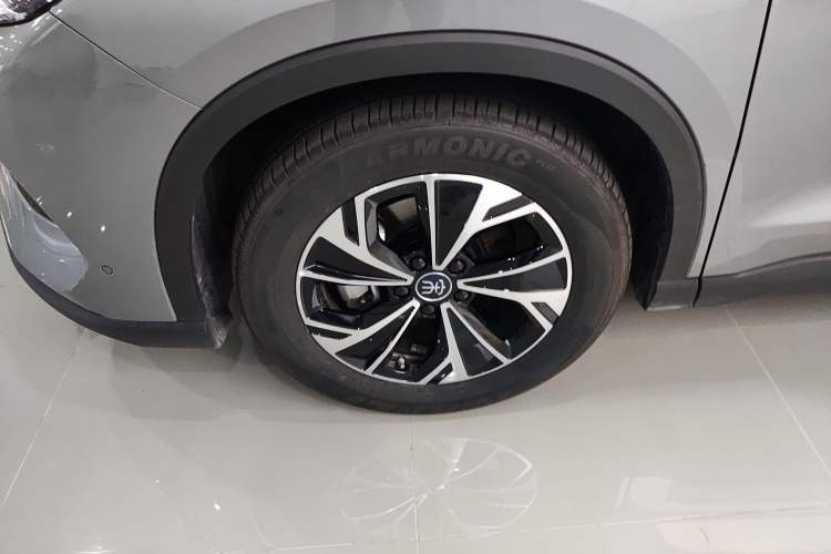 Used BYD Song Pro New Energy 2025 Second-Generation Intelligent Driving Version DM-i 115KM Superior Trim Left Front Wheel Hub