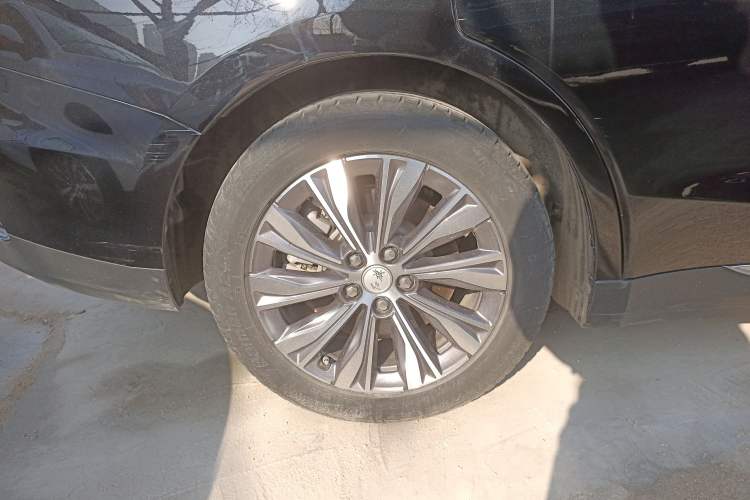 Used Hongqi E-QM5 2022 431 km Charge & Enjoy Edition
