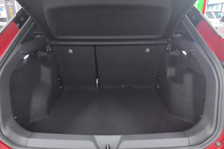 Used Volkswagen ID.4 X 2022 Pure Smart Edition Trunk