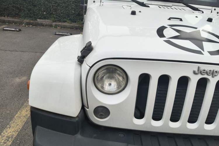 Used Jeep Wrangler 2014 2.8TD Sahara Four-Door Edition