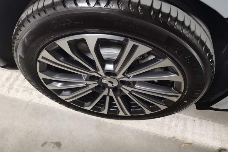 Used Nio ET5T 2025 75 kWh Touring