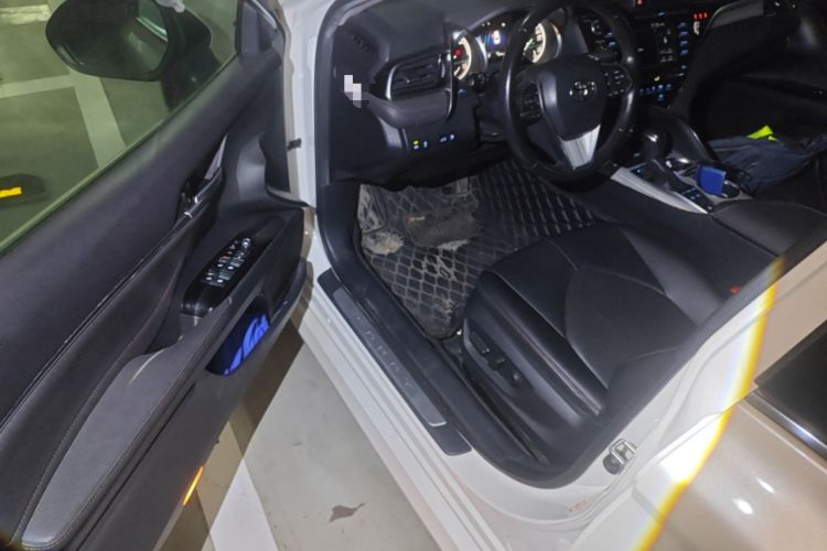 Used Toyota Camry 2018 Dual-Engine 2.5 HG Luxury Edition Driver Seat