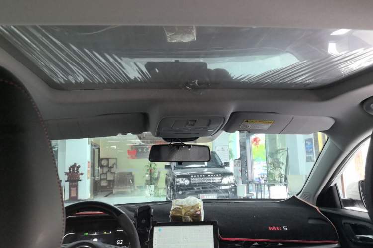 Used MG 5 2021 300TGI DCT Elegant Luxury Edition Headliner
