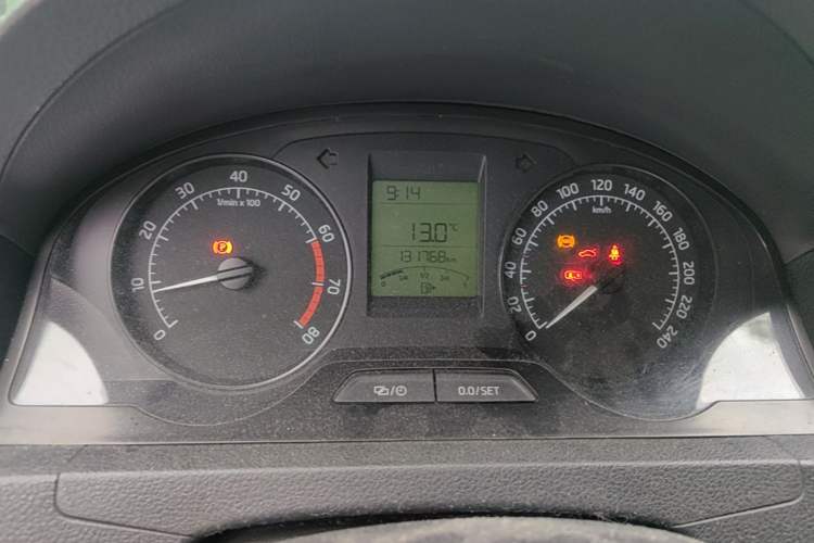 Used Skoda Rapid 2013 1.6L Manual Smart Selection Model
