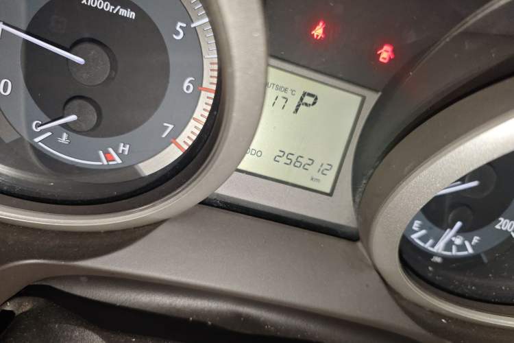 Used Toyota Prado 2010 2.7L Automatic Deluxe Edition Odometer Close Up