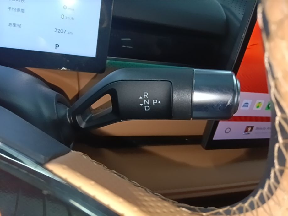Geely Galaxy 8 2025 130km EM-P Starship Edition — снимка 16