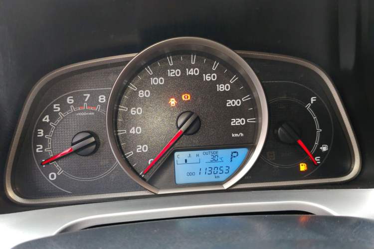 Used Toyota RAV4 2016 2.0L CVT Two-Wheel Drive Fashion Edition China V Standard
