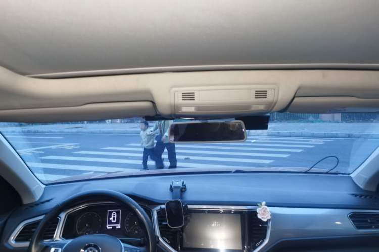 Used Volkswagen T-ROC 2018 280TSI DSG Two-Wheel Drive Advanced Version China V Emission Standard Headliner