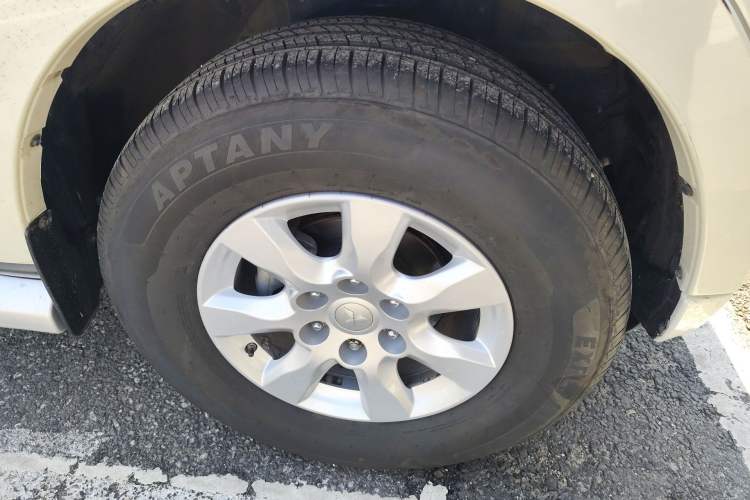 Used Mitsubishi Pajero 2018 3.0L Automatic Standard Edition Right Front Wheel Hub