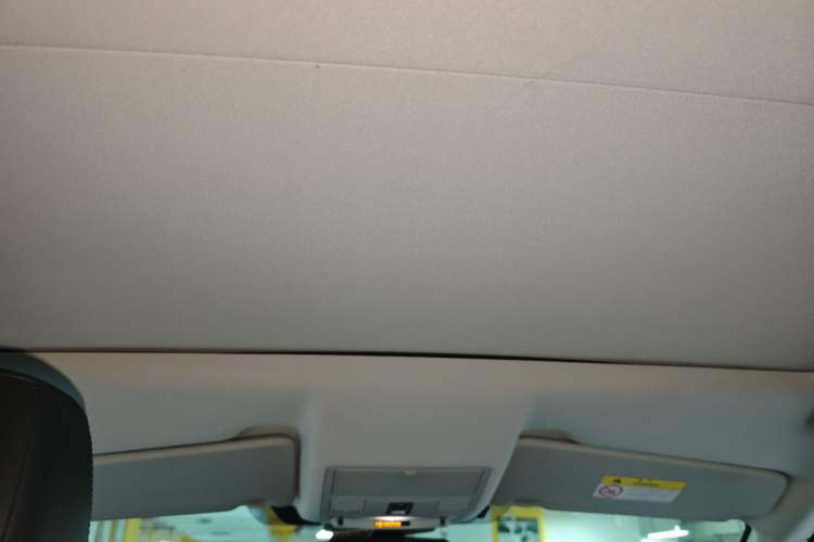 Used Land Rover Discovery Sport 2018 240 PS SE Version
