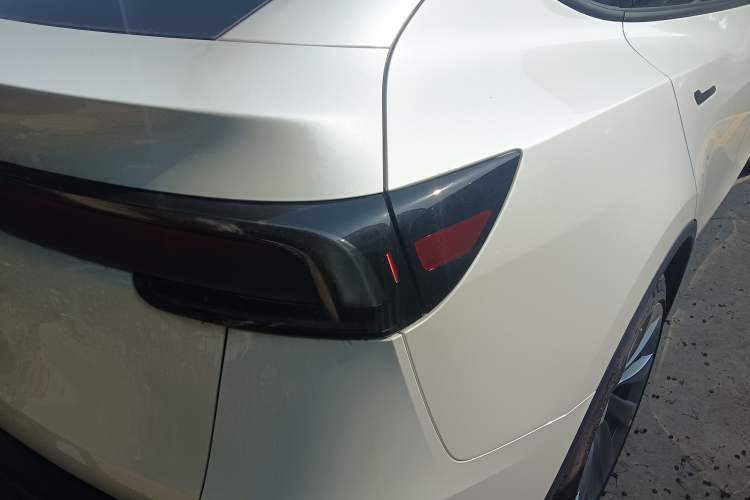 Used Tesla Model Y 2025 Rear-Wheel-Drive Version
