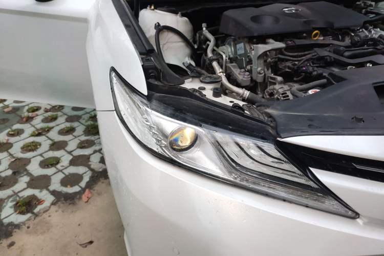 Used Toyota Camry 2019 2.0G Luxury Edition China VI Standard Right Front Headlight