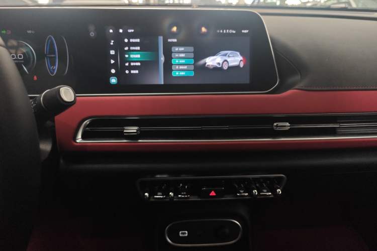 Used ORA Good Cat GT 2023 Mulan Edition 401km Luxury Version Audio And AC Panel