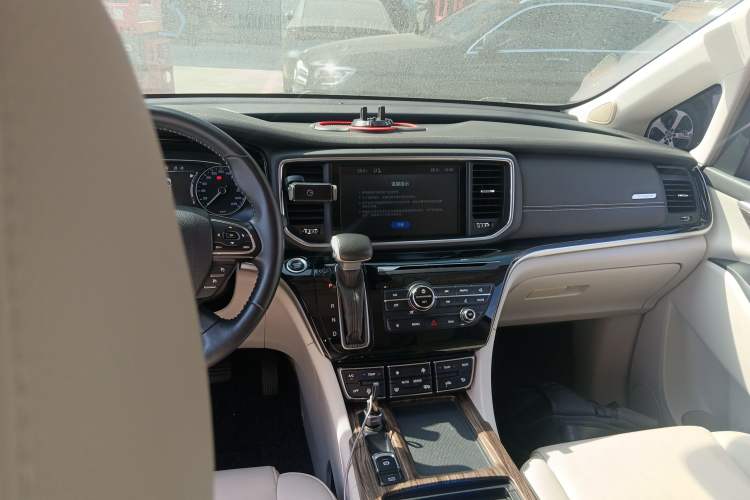 Used GAC Trumpchi M8 2018 320T Luxury Edition
