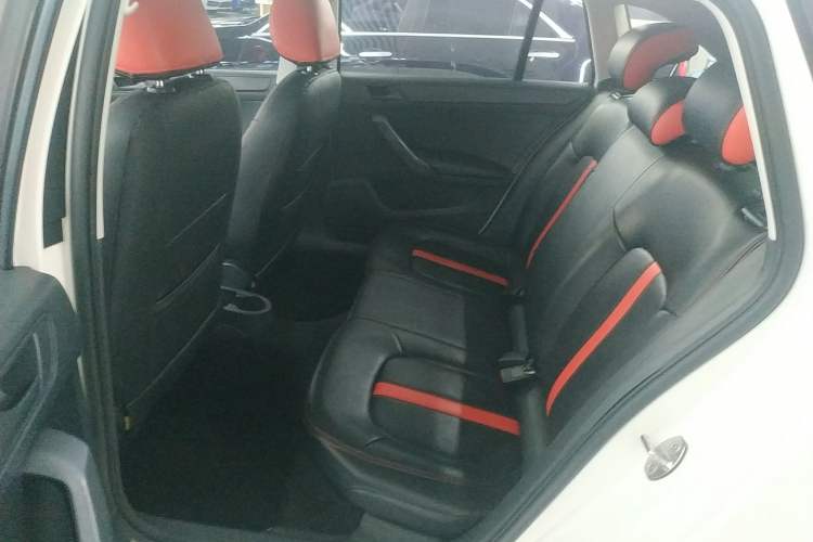 Used Skoda Rapid Spaceback 2018 1.6L Automatic Standard Edition
