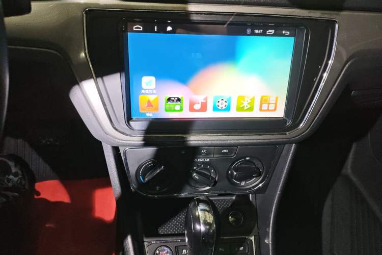 Used Volkswagen Lavida 2017 1.6L Automatic Comfort Edition Audio And AC Panel