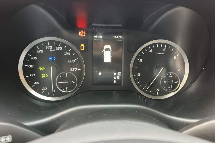 Used Mercedes-Benz Vito 2023 2.0T Elite Version 7 Seats