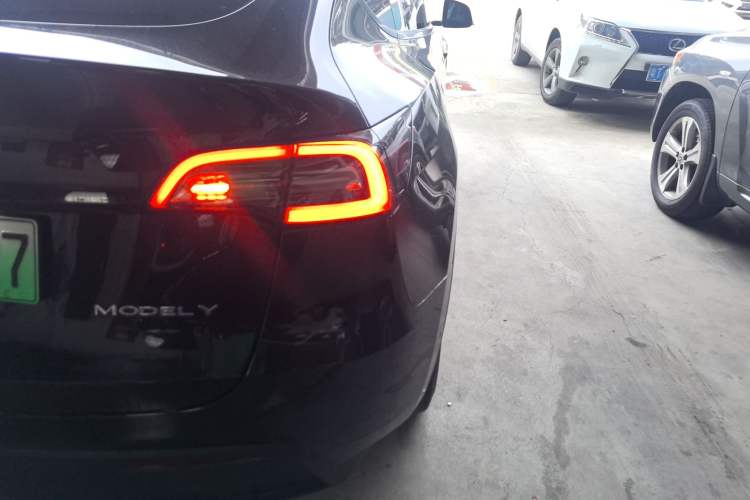 Used Tesla Model Y 2022 Rear-Wheel-Drive Version
