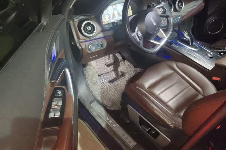 Used Wey VV7 2019 Upgraded Model 2.0T Ultra-Luxury Version China VI Standard
