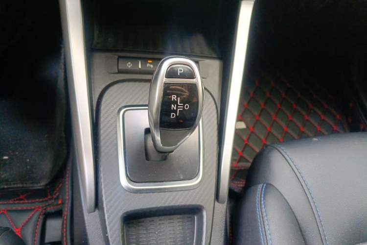 Used BYD Yuan New Energy 2018 EV360 Smart Connect Cool Edition Gear Lever