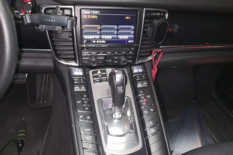 Used Porsche Panamera 2014 Panamera 4S Executive 3.0T Audio And AC Panel