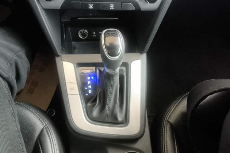 Used Hyundai Elantra (6th Generation / Lingdong) 2016 1.6L Automatic ZhiXuan – Elite Version
