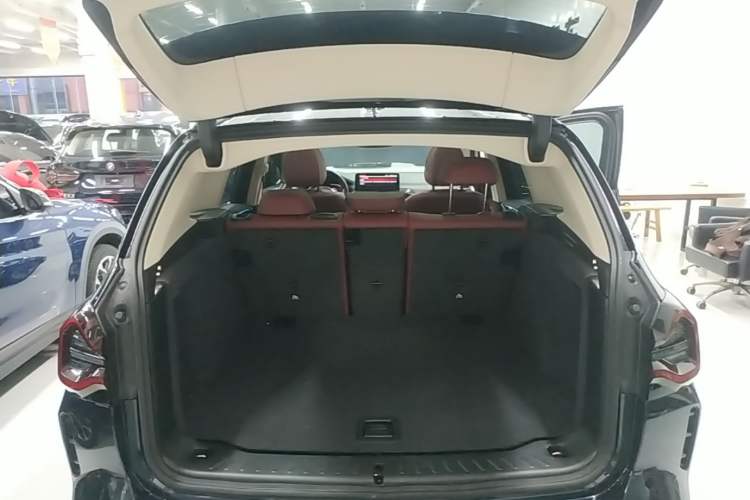 Used BMW iX3 2022 Updated Leading Version
