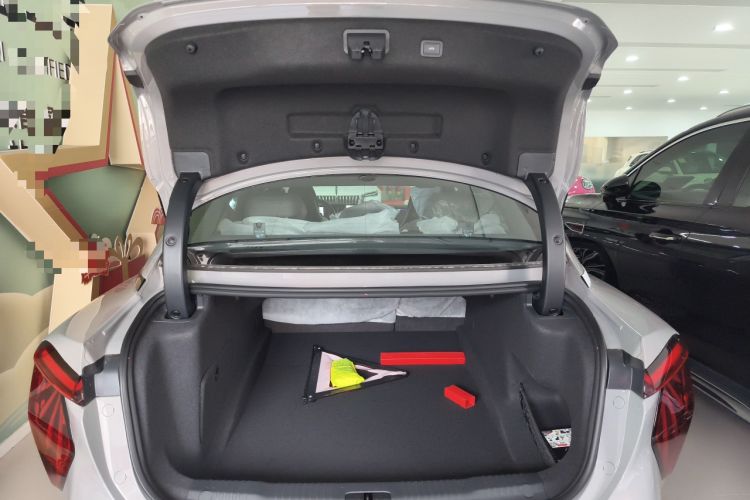 Used Hongqi EH7 2025 600 Smart Selection Edition