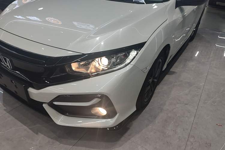 Used Honda Civic 2021 HATCHBACK 220TURBO CVT New Trendsetter