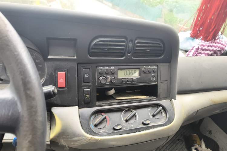 Used Jinbei Hiace 2014 2.0L 5th Generation Kuaiyunwang Business Version 4G19 Audio And AC Panel