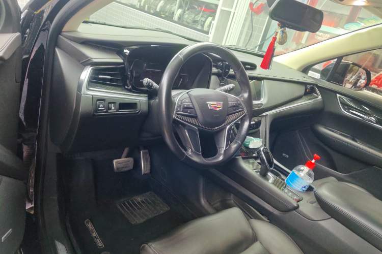 Used Cadillac XT5 2017 Anniversary Edition 28T Four-Wheel Drive Luxury Model