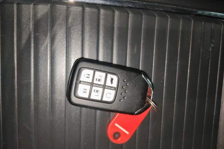 Used Honda Elysion 2022 2.0L eHEV Luxury Edition
