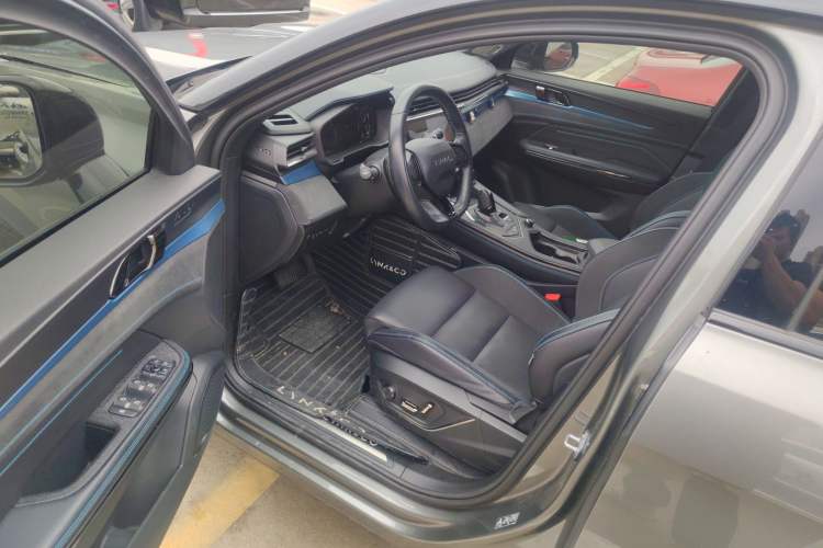 Used Lynk & Co 01 EM-P 2021 1.5TD PHEV Halo Driver Seat