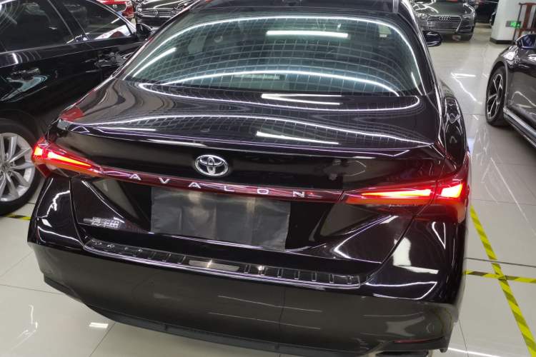 Used Toyota Avalon 2019 2.0L Luxury Edition China VI Standard
