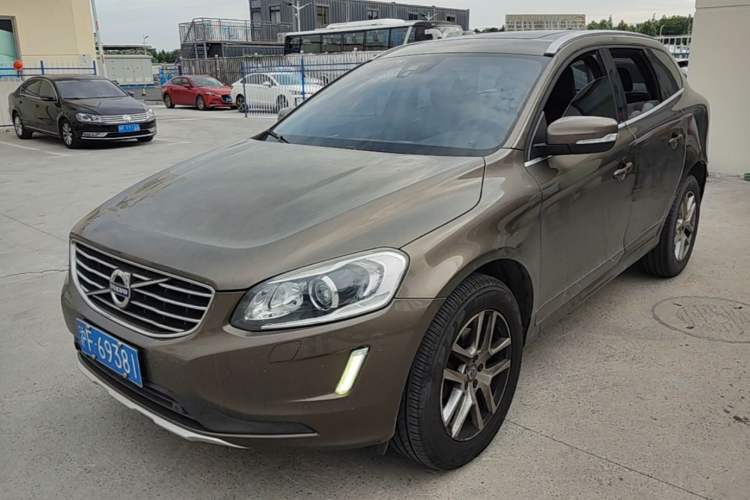 Used Volvo XC60 2017 T5 Smart Upgrade Edition