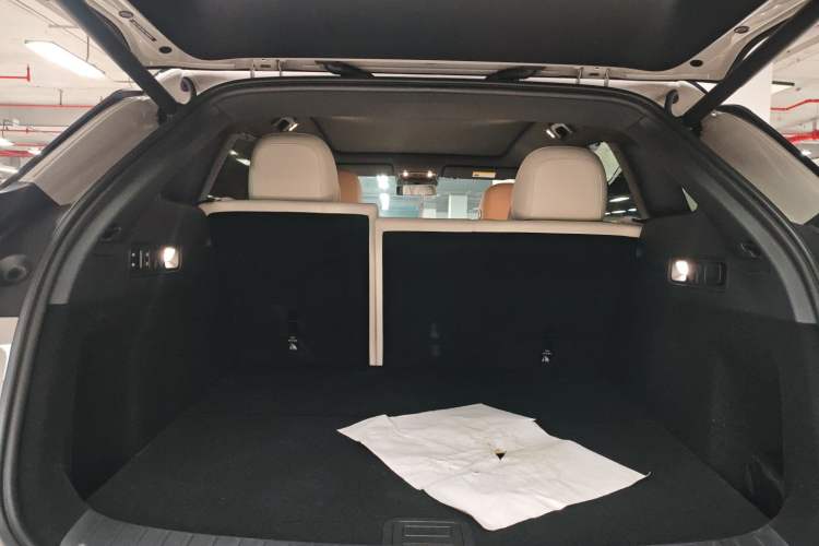 Used Li Auto i6 2025 Model Two-Wheel-Drive Standard Type